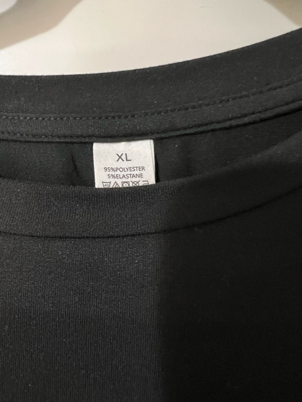 NEW Hello Kitty Yankees Black Long Sleeve Crop Top - Picture 5 of 5